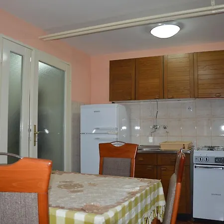 Stella Apartament *